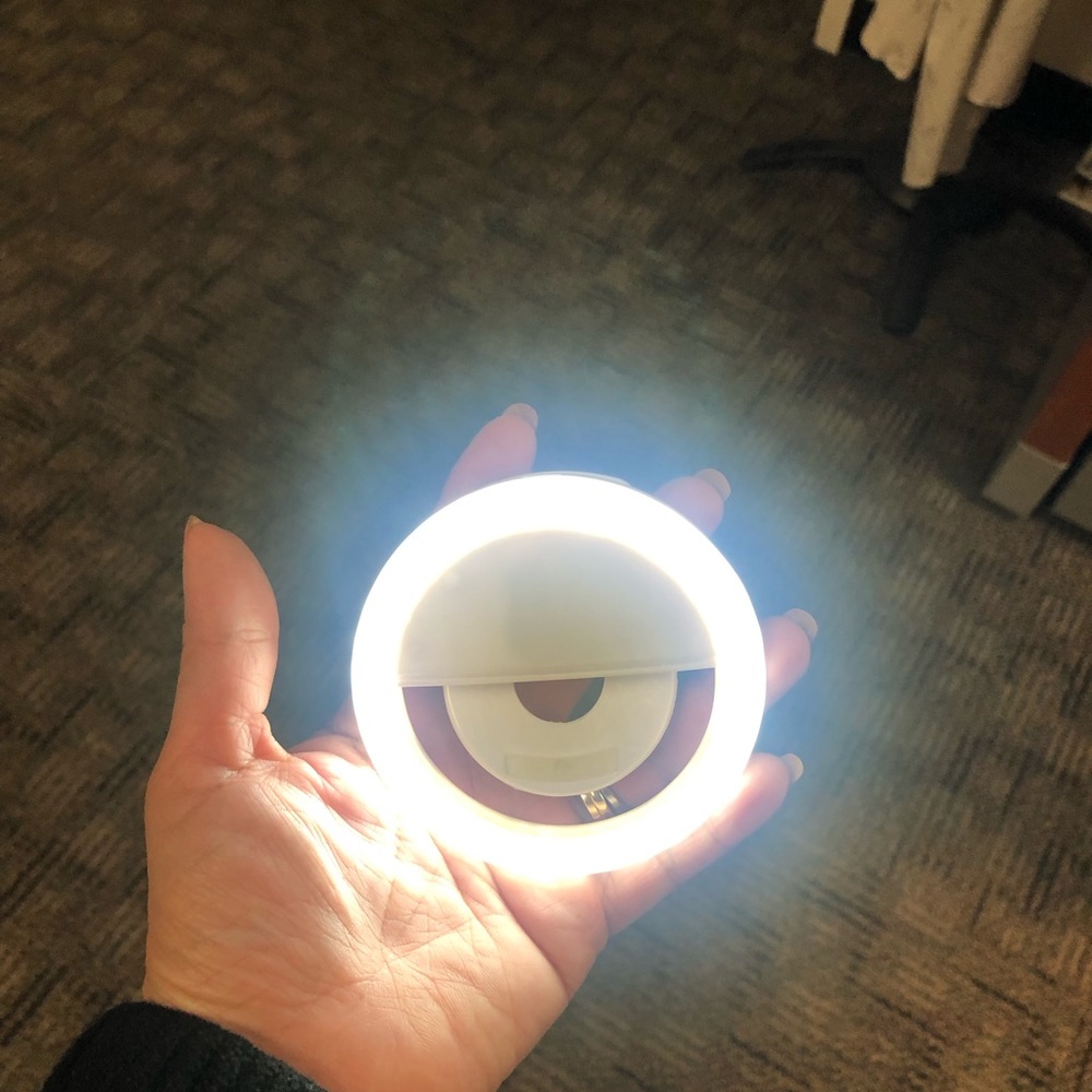 Clip On Ring Light - White - Picture 2 of 11